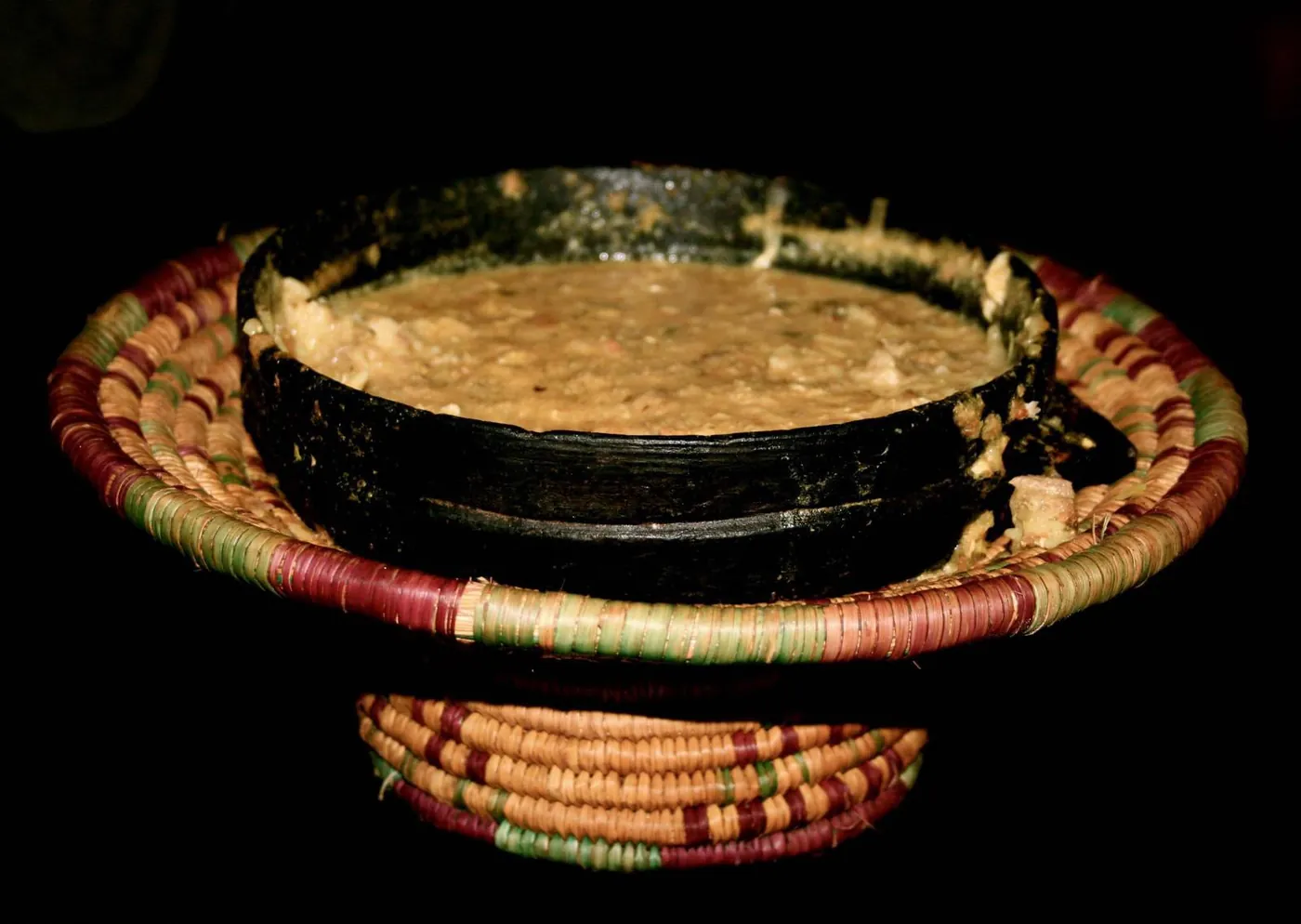 Saltah in the traditional stone pot